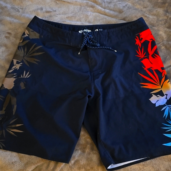 Billabong swim trunks - Picture 1 of 5